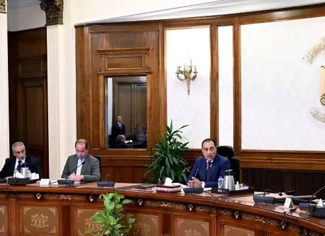 رئيس الوزراء يتابع مستجدات العمل لعدد من مشروعات تكنولوجيا المعلومات والبنية التحتية للاتصالات والتحول الرقمي