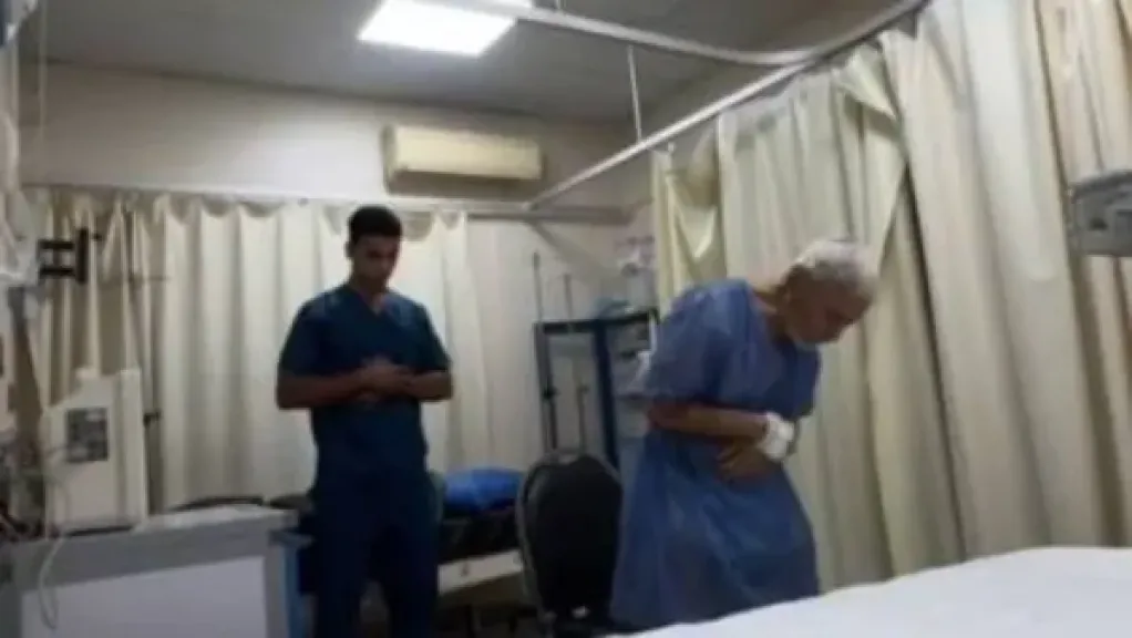 وفاة «عم محمد» صاحب تريند الصلاة في العناية المركزة.. حزن واسع على مواقع التواصل