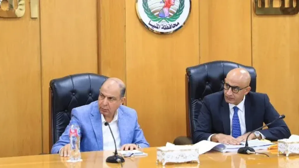 وزير التعليم ومحافظ المنيا يبحثان تطوير المدارس.. توجيهات بتقليص الفترات المسائية ورفع كفاءة الإدارة