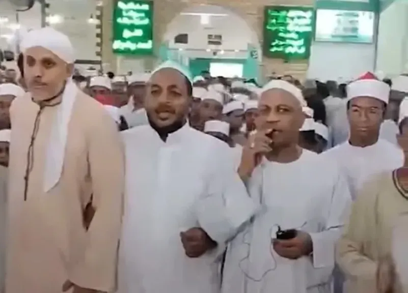 أجواء روحانية في الأقصر.. مسيرة لتكريم حفظة القرآن تتصدر مواقع التواصل