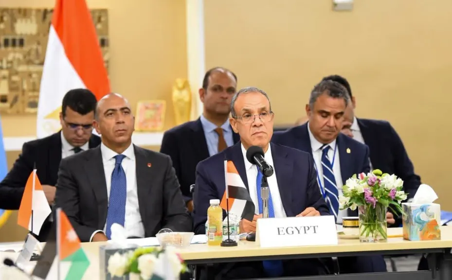 وزير الخارجية يشدد علي ضرورة إنهاء  الحرب في غزة خلال استضافة بعثة مصر اجتماع الدول الثماني