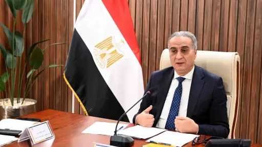 ضبط محل تجاري بالقاهرة الجديدة لتجارة الأدوات الكهربائية واللمبات والكشافات مجهولة المصدر تحمل بيانات فنية مُضللة