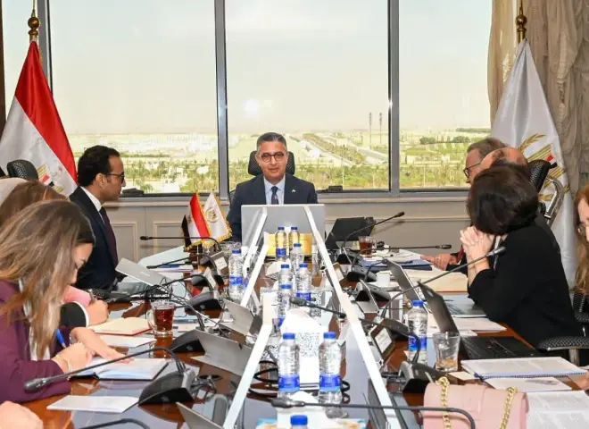 وزير التموين يبحث مع وفد بنك الاستثمار الأوروبي تعزيز التعاون ومشروعات الأمن الغذائي
