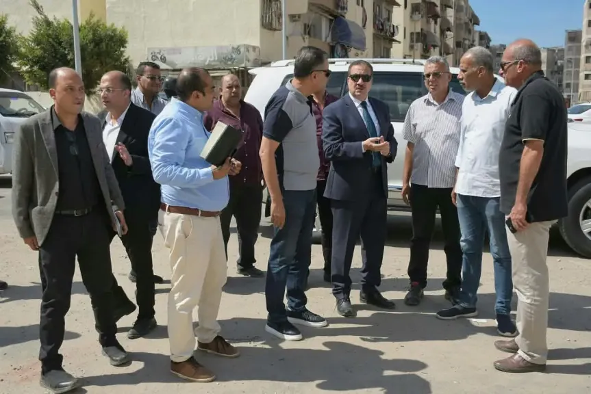 محافظ بورسعيد يوجه بسرعة الانتهاء من الأعمال المتبقية لتطوير 150 عمارة بحي الزهور