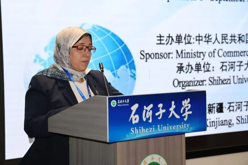 بحوث الصحراء يختتم مشاركته في البرنامج الدولي لمكافحة التصحر والزراعة البيئية بالصين