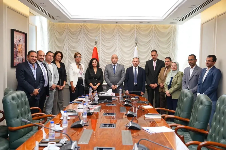 وزير العمل يلتقي عددًا من ممثلي شركات ومنصات التوظيف والعمل الرقمي لبحث آليات تنظيم سوق العمل