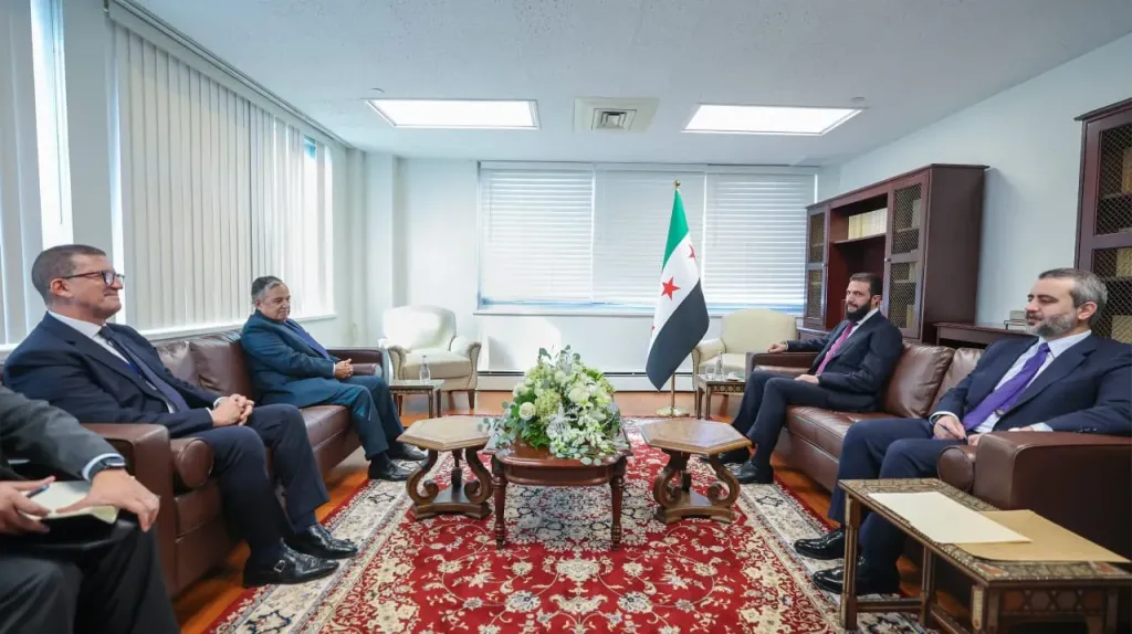 نبيل فهمي يبحث مع الشرع تطورات الأوضاع في سوريا