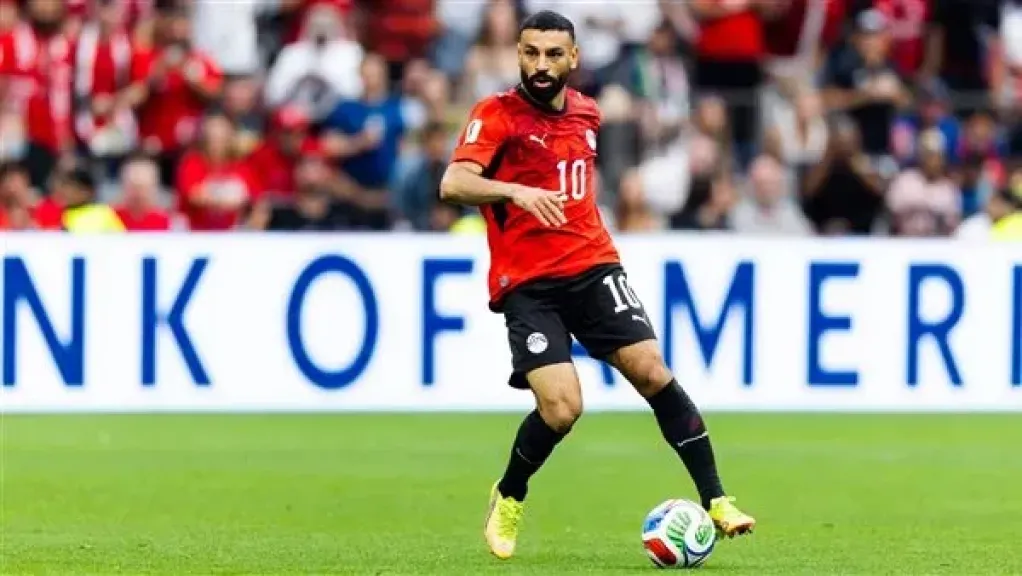 محمد صلاح يغادر معسكر منتخب مصر بعد التعادل مع أنجولا.. وموعد مباراة جنوب السودان
