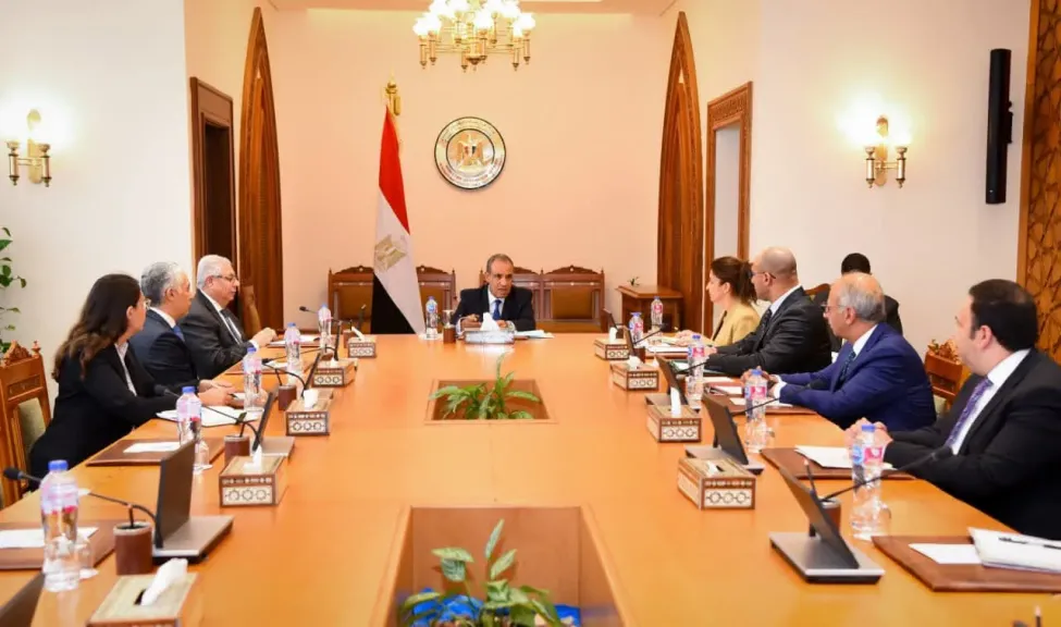 وزير الخارجية يعقد اجتماعاً مع قطاع الهجرة
