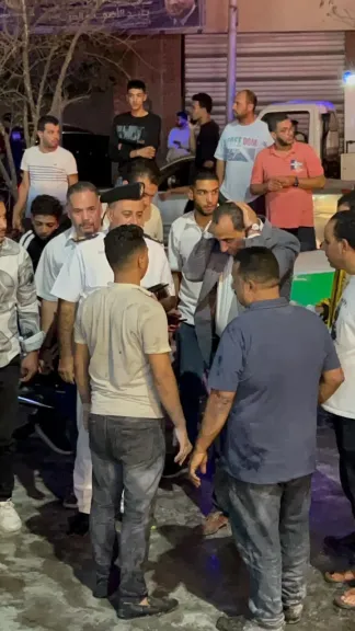 موقف إنساني.. عضو مجلس نواب بالتعاون مع الأهالي  ينقذ أسرة من الموت حرقًا داخل سيارة اشتعلت بها النيران في دمنهور ”صور وفيديو”