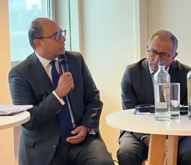السفير أحمد أبو زيد يستعرض رؤية مصر لتعزيز الربط بين ضفتي البحر المتوسط أمام المؤتمر الأوروبي للنقل