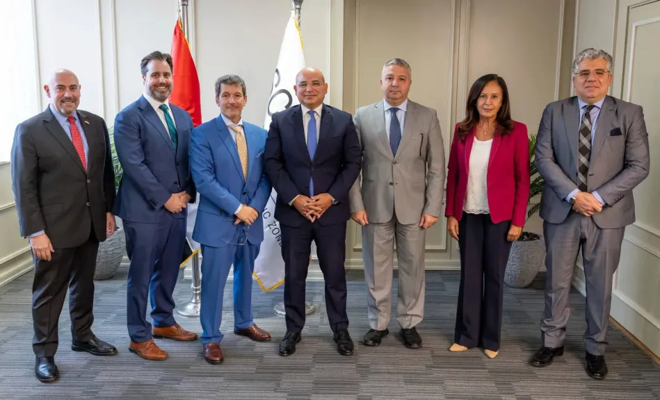 رئيس اقتصادية قناة السويس يستقبل نائب رئيس البعثة بالسفارة الأمريكية لبحث تعزيز التعاون الاستثماري