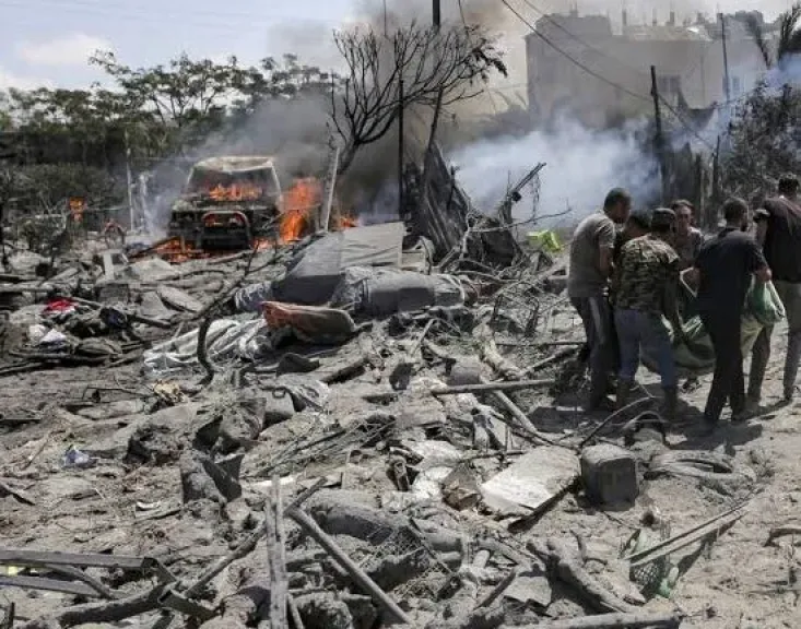 ارتفاع حصيلة استهداف الاحتلال لمركبة في غزة إلى 6 شهداء و15 مصابا
