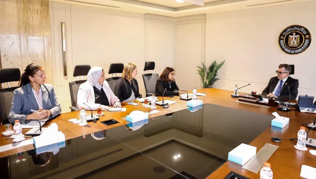 وزير التخطيط يبحث مع البنك الدولي إعداد ”خريطة طريق” لتنمية الثروة المعدنية وزيادة مساهمتها في الناتج المحلي