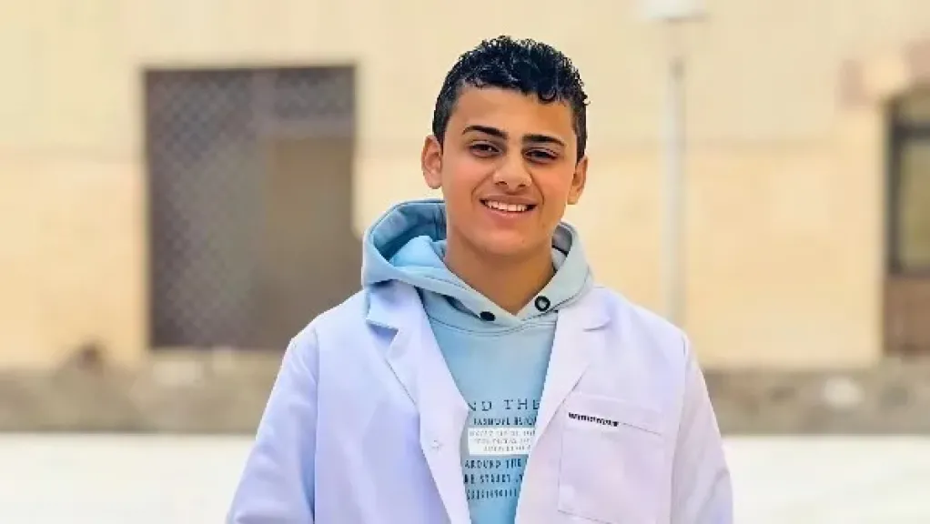 في جنازة مهيبة.. تشييع جثمان طالب الصيدلة محمود فتوح بعد وفاته في حادث سير