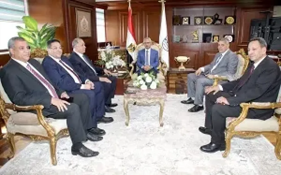 محافظ بني سويف يستقبل نقيب المحامين ويبحثان تعزيز التعاون ودعم العمل النقابي
