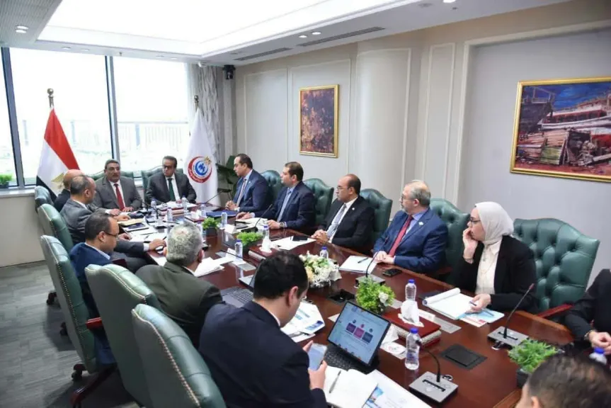 وزير الصحة يترأس الاجتماع الأول للجنة الإسراع بتطبيق منظومة التأمين الشامل وتطوير الأداء