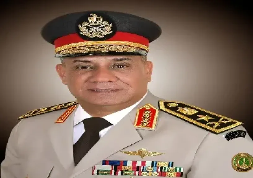 وزير الدفاع ينيب قادة الجيوش الميدانية والمناطق العسكرية لوضع أكاليل الزهور احتفالا بذكرى انتصارات أكتوبر