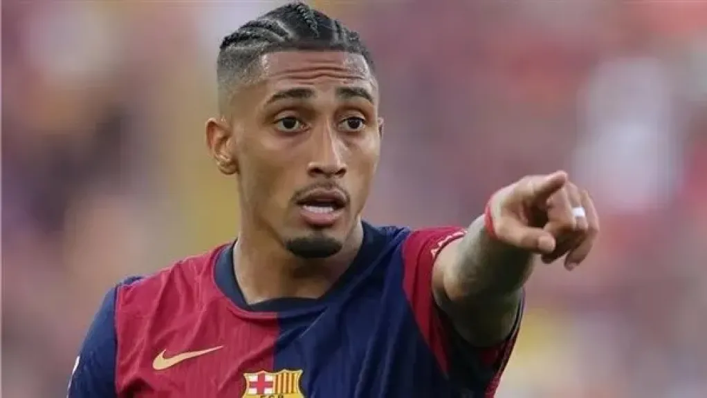 رافينيا يوقع عقده الجديد مع برشلونة حتى 2030