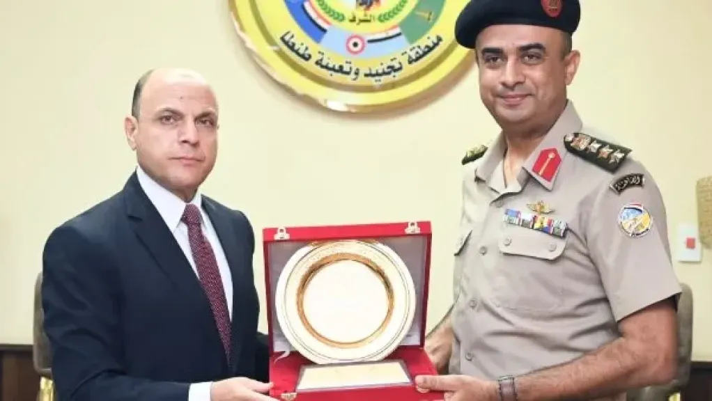 بمناسبة الذكرى الـ53 لنصر أكتوبر المجيد.. محافظ الغربية يهنئ قيادات قاعدة طنطا الجوية ومنطقة التجنيد والتعبئة