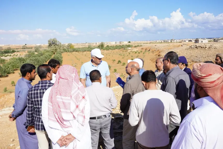 محافظ مطروح يتفقد وادي ماجد لبحث التوسع في حصاد مياه الأمطار والاستفادة منها بالزراعة