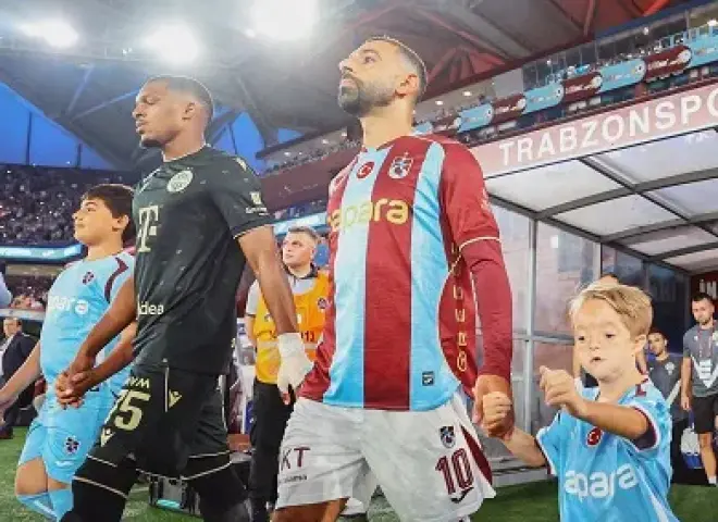 صلاح يعود لتدريبات طرابزون استعدادا لسامسون في الدوري التركي