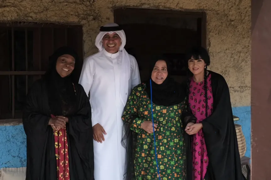 مسلسل هدب عيني يستعيد أجواء الحياة الخليجية خلال الأربعينيات في دراما عن صراع الخير والشر