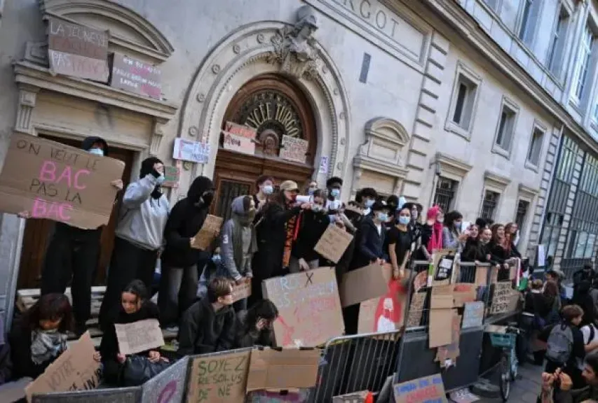 استمرار إغلاق مئات المدارس في فرنسا بعد أيام من الاحتجاجات