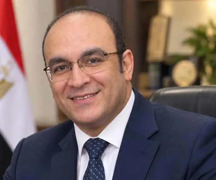 رئيس التأمين الصحي: تجديد البطاقات العلاجية لأصحاب المعاشات بالرقم القومي دون طابعة تأمينية