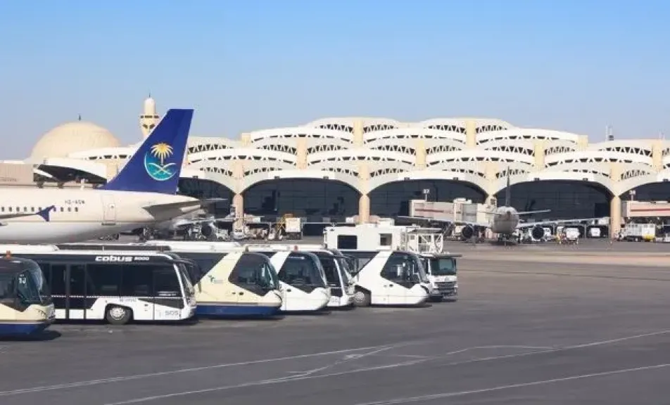 قناة سعودية: عودة حركة المسافرين لطبيعتها بمطار الملك خالد