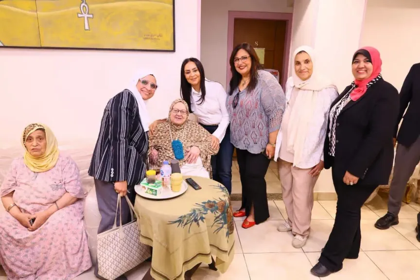 وزيرة التضامن الاجتماعي تجري زيارات مفاجئة لعدد من دور رعاية كبار السن بمحافظة الجيزة