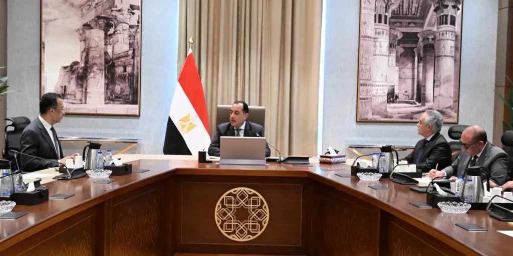 خلال متابعة تحضيرات ”منتدى مصر 2026”:  رئيس الوزراء يستعرض محاور جلسة ”مصر الرقمية”