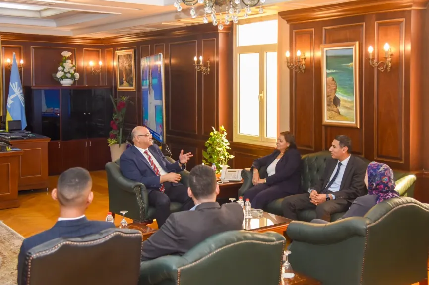 محافظ الإسكندرية يبحث مع الجهاز القومي لتنظيم الاتصالات تعزيز الوعي بالأمن السيبراني.. وحماية الأطفال من مخاطر الإنترنت*