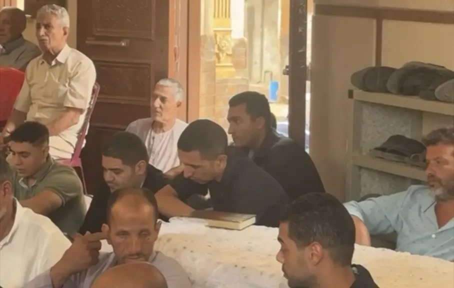 أهالي البحيرة يشيعون جثمان مضيفة الطيران عزة رمزي وسط حالة من الحزن