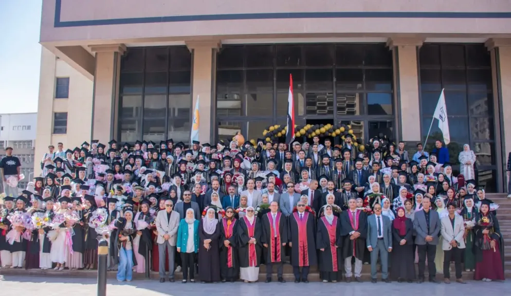 رئيس جامعة طنطا يشهد تخرج الدفعة الـ48 من بكالوريوس الصيدلة