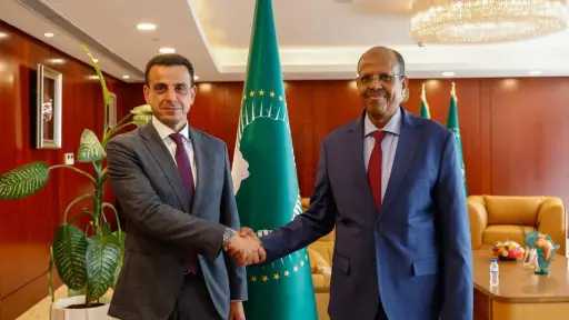 رئيس مفوضية الاتحاد الأفريقي يستقبل السفير المصري ويشيد بنجاح مصر في تنظيم  الفعاليات الأفريقية