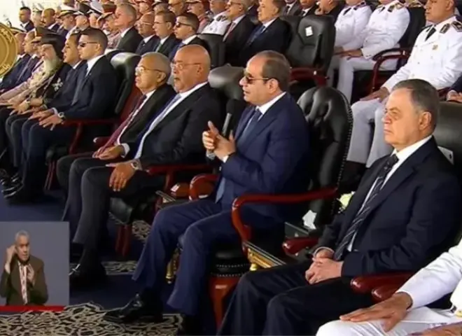 الرئيس السيسي: الأمن القومي المصري يرتكز بشكل رئيسي على جهود القوات المسلحة والشرطة