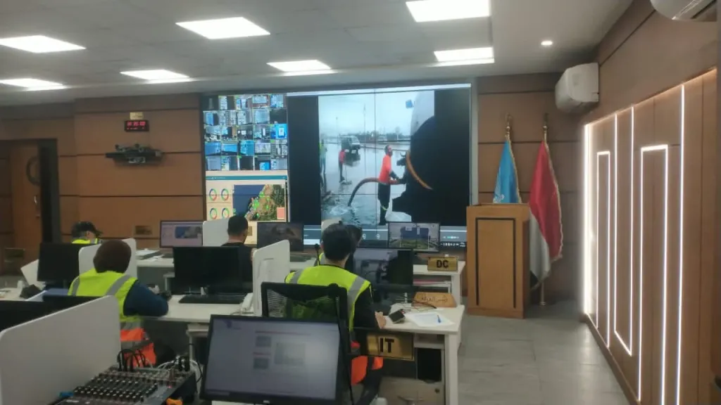 محافظ الإسكندرية يوجه بتكثيف التواجد الميداني لمواجهة الأمطار الغزيرة واضطراب الملاحة البحرية