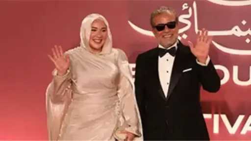 أسما شريف منير من الجونة: الحجاب مش عائق أمام أحلام المرأة.. وزوجي دعمني