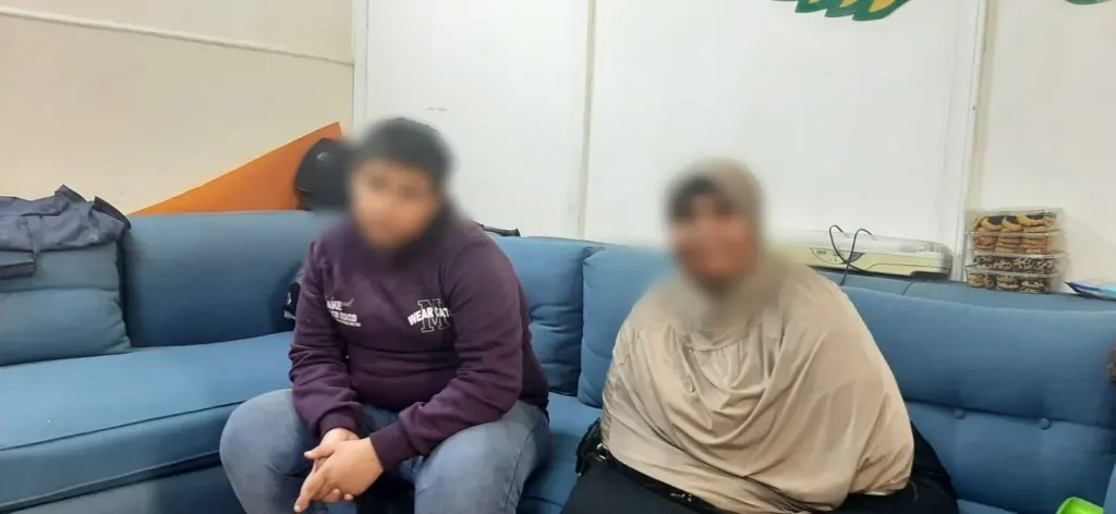 بتوجيهات محافظ الإسكندرية.. جهود التضامن الاجتماعي تنجح في لمّ شمل طفل بأسرته بعد 3 أشهر بالشارع