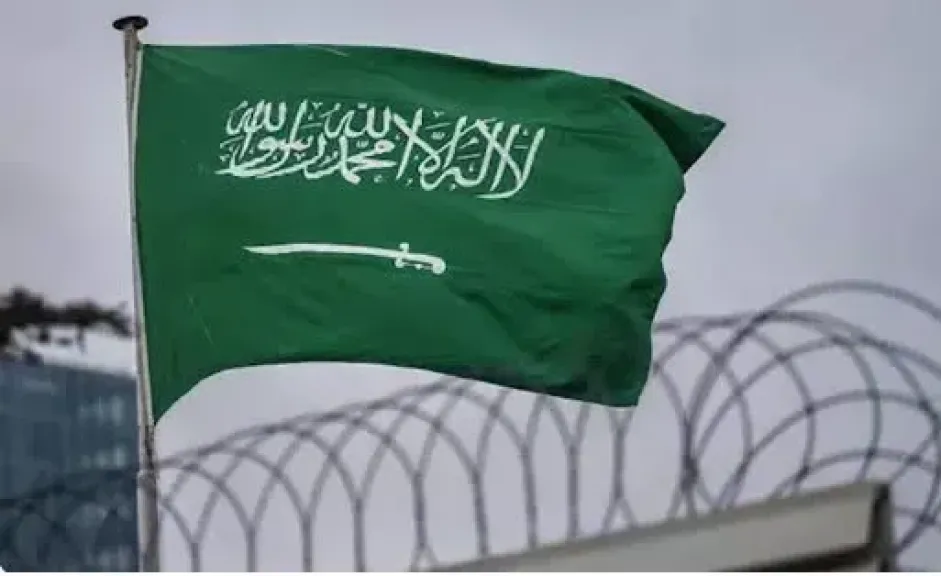 إنذار مبكر في أبها وخميس مشيط بالسعودية للتحذير من خطر.. والدفاع المدني يوجه تعليمات عاجلة