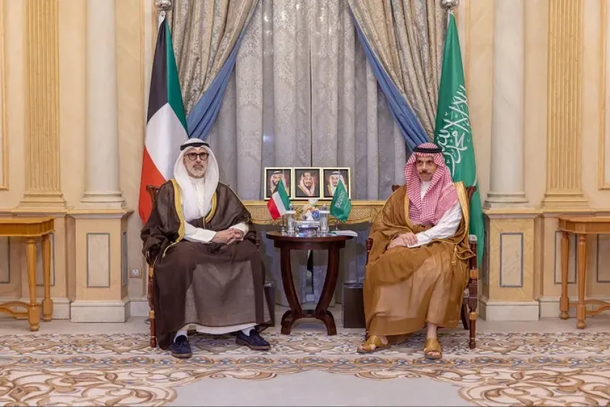 السعودية والكويت تؤكدان تضامنهما في مواجهة كل ما من شأنه المساس بأمنهما واستقرارهما