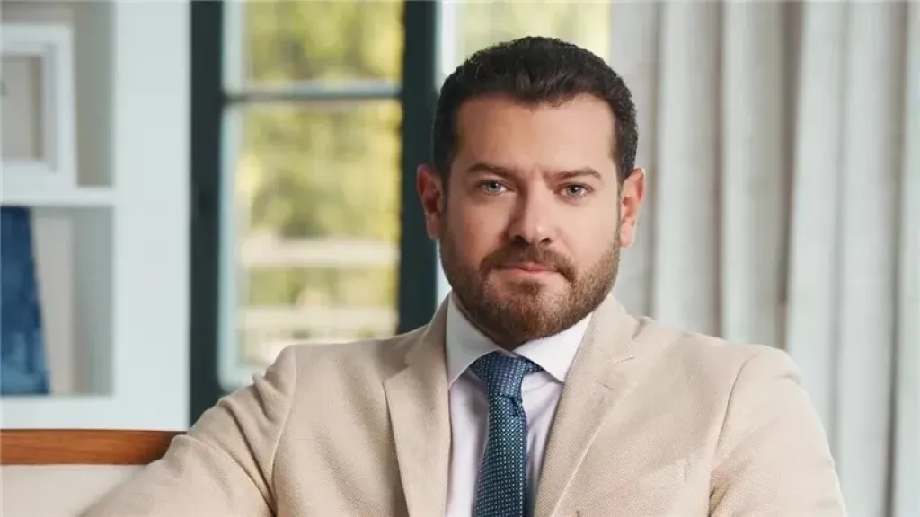عمرو يوسف: حمادة وأحمد إسماعيل أكثر من إخوتي.. وتركي آل الشيخ يعلق: «أولاد إسماعيل دول خطر»