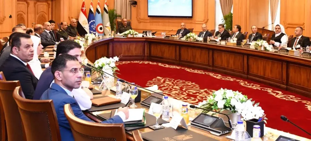 وزير الدفاع يستقبل أعضاء لجنة الدفاع والأمن القومي بالنواب.. ويؤكد جاهزية القوات المسلحة لحماية حدود مصر