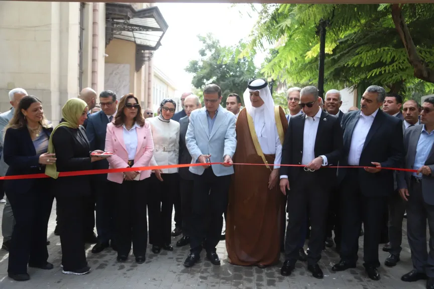 وزيرا الزراعة والتنمية المحلية والبيئة  ومحافظوا الجيزة والفيوم وقنا والوادي الجديد يفتتحون مهرجان النباتات الطبية والعطرية  بالدقي